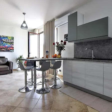 1 Bedroom In Lägenhet